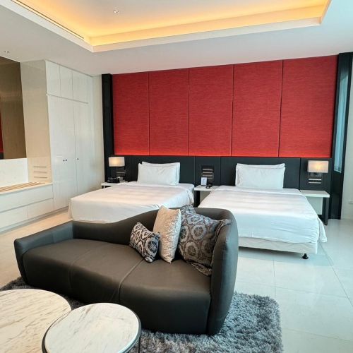 ผ้าคอตตอน 100% ทอเรียบขาวโครงสร้างการทอ 220-500 เส้น