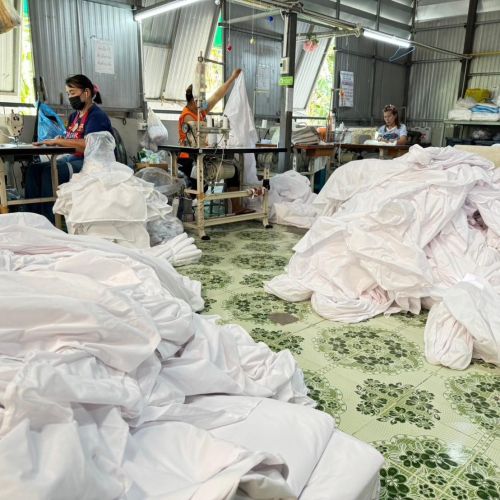 โรงงานผลิตผ้าปูที่นอน