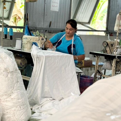 โรงงานผลิตผ้าปูที่นอน