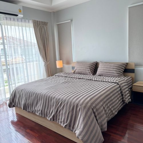 เครื่องนอนรีสอร์ท พูลวิลล่า